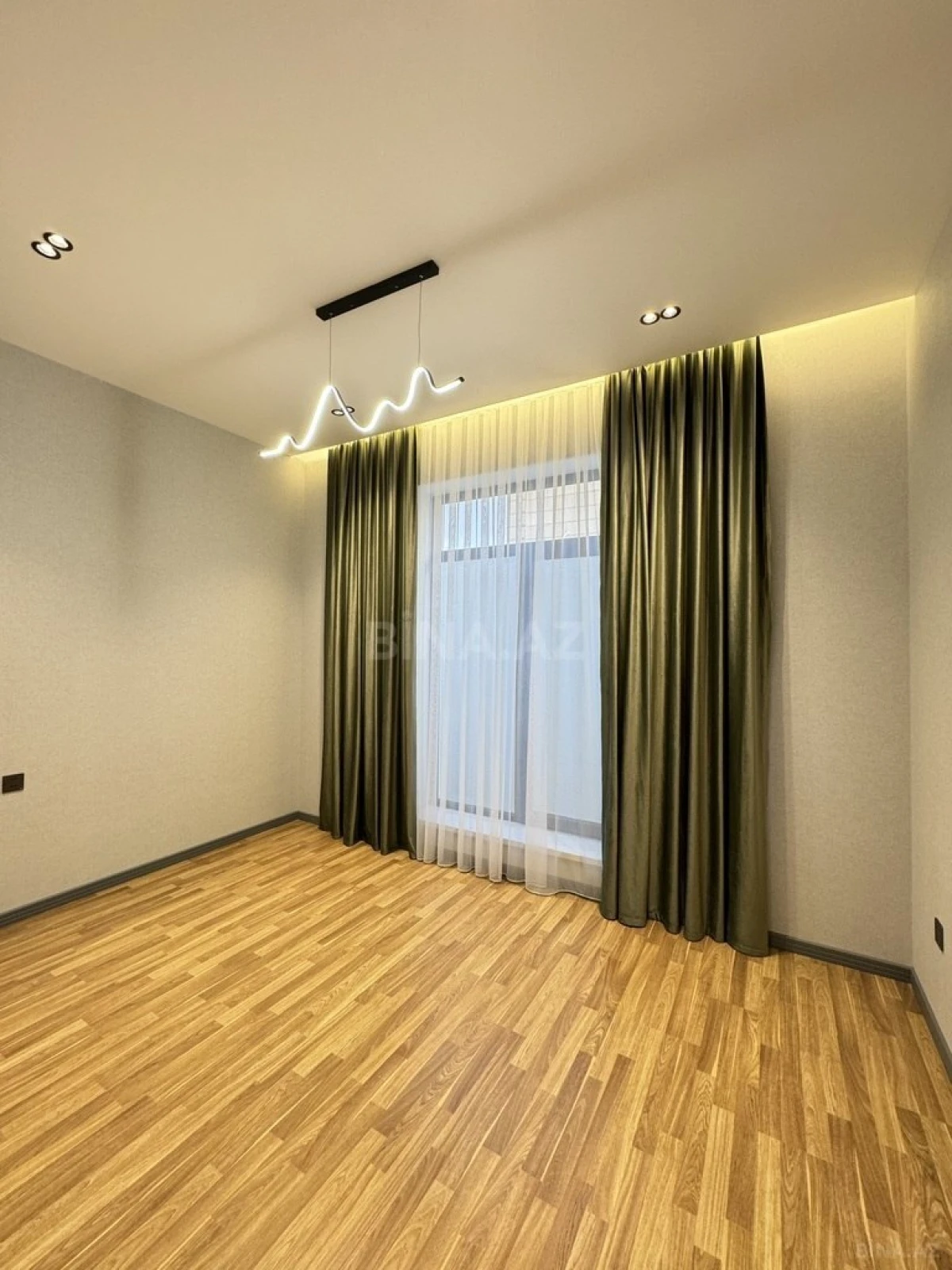 Satılır 4 otaqlı həyət evi 206 m²