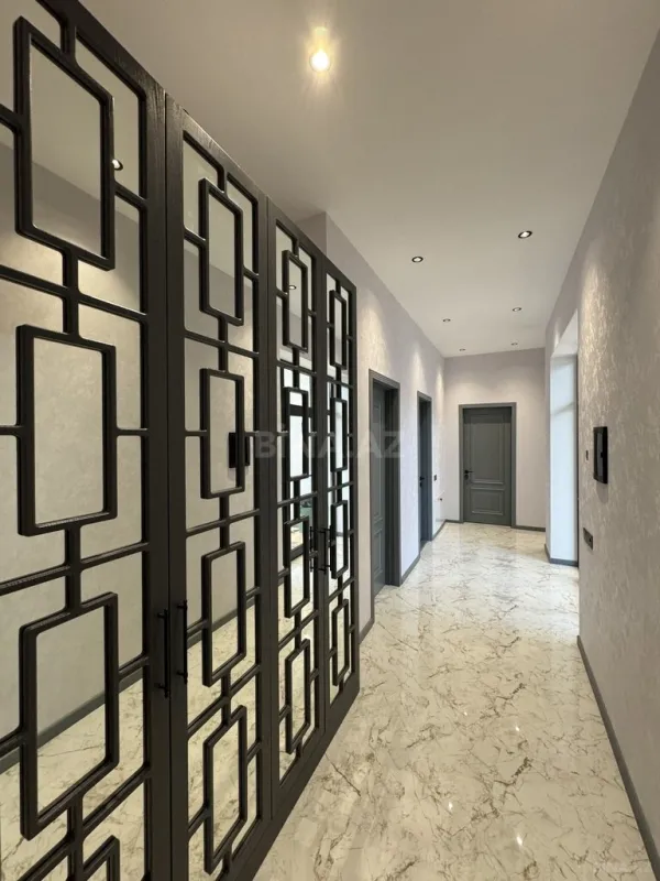 Satılır 4 otaqlı həyət evi 206 m²