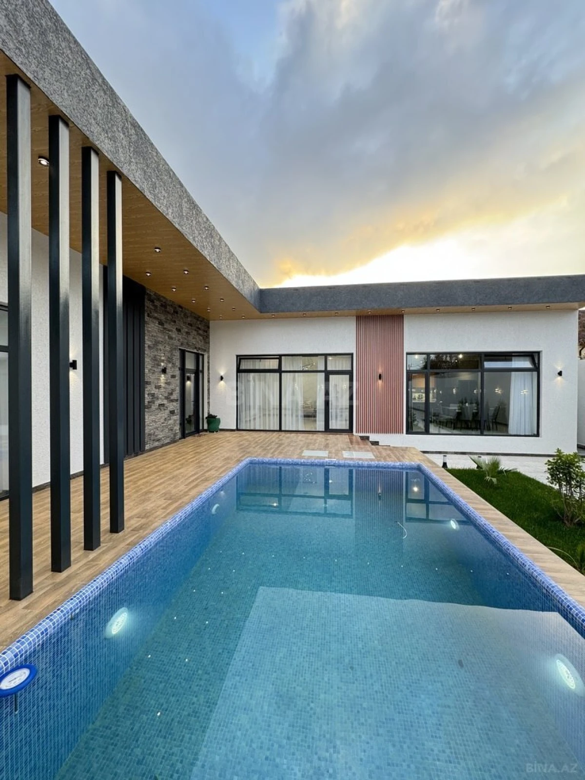 Satılır 4 otaqlı həyət evi 206 m²