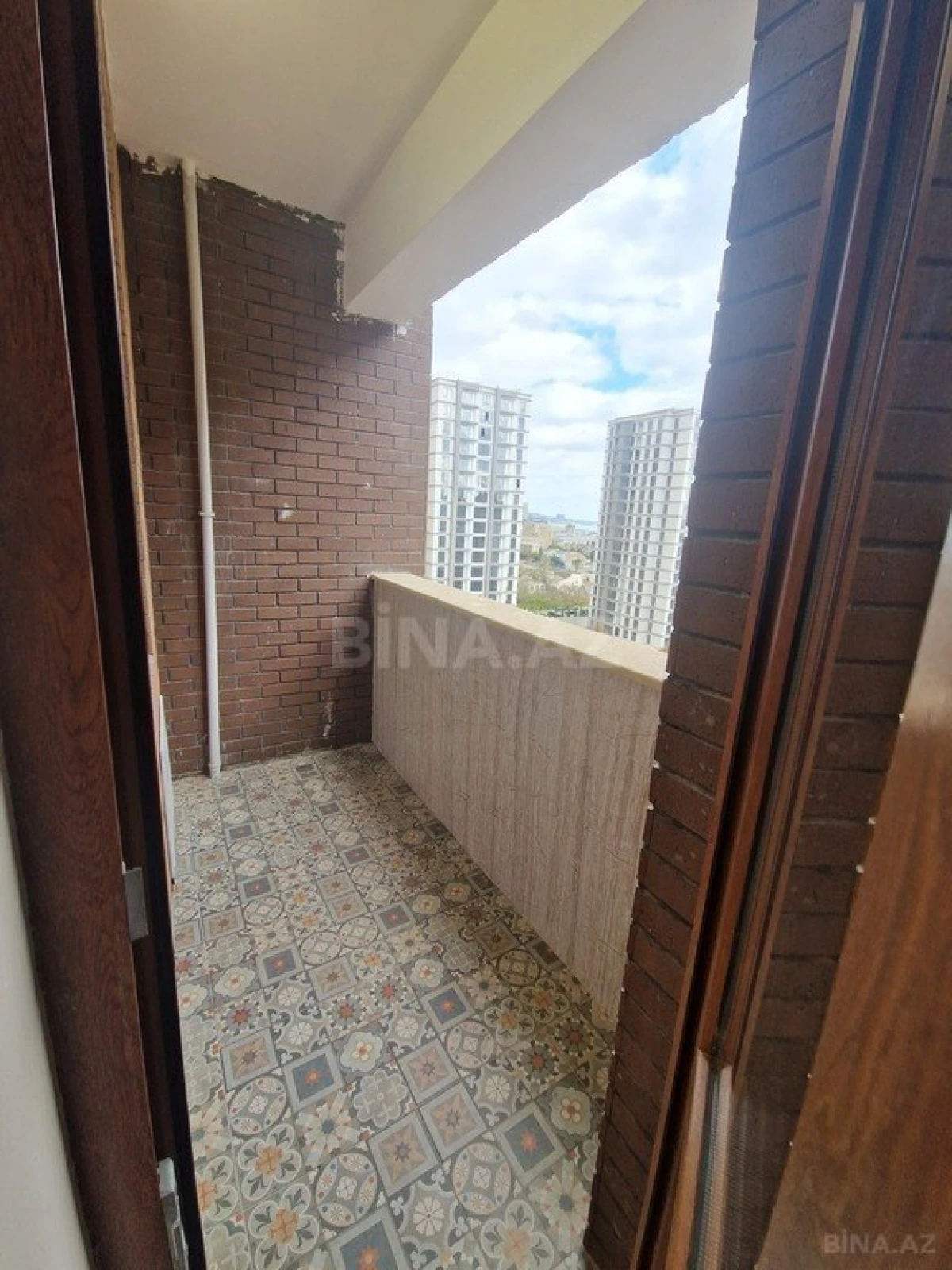 Satılır 3 otaqlı mənzil 108 m²