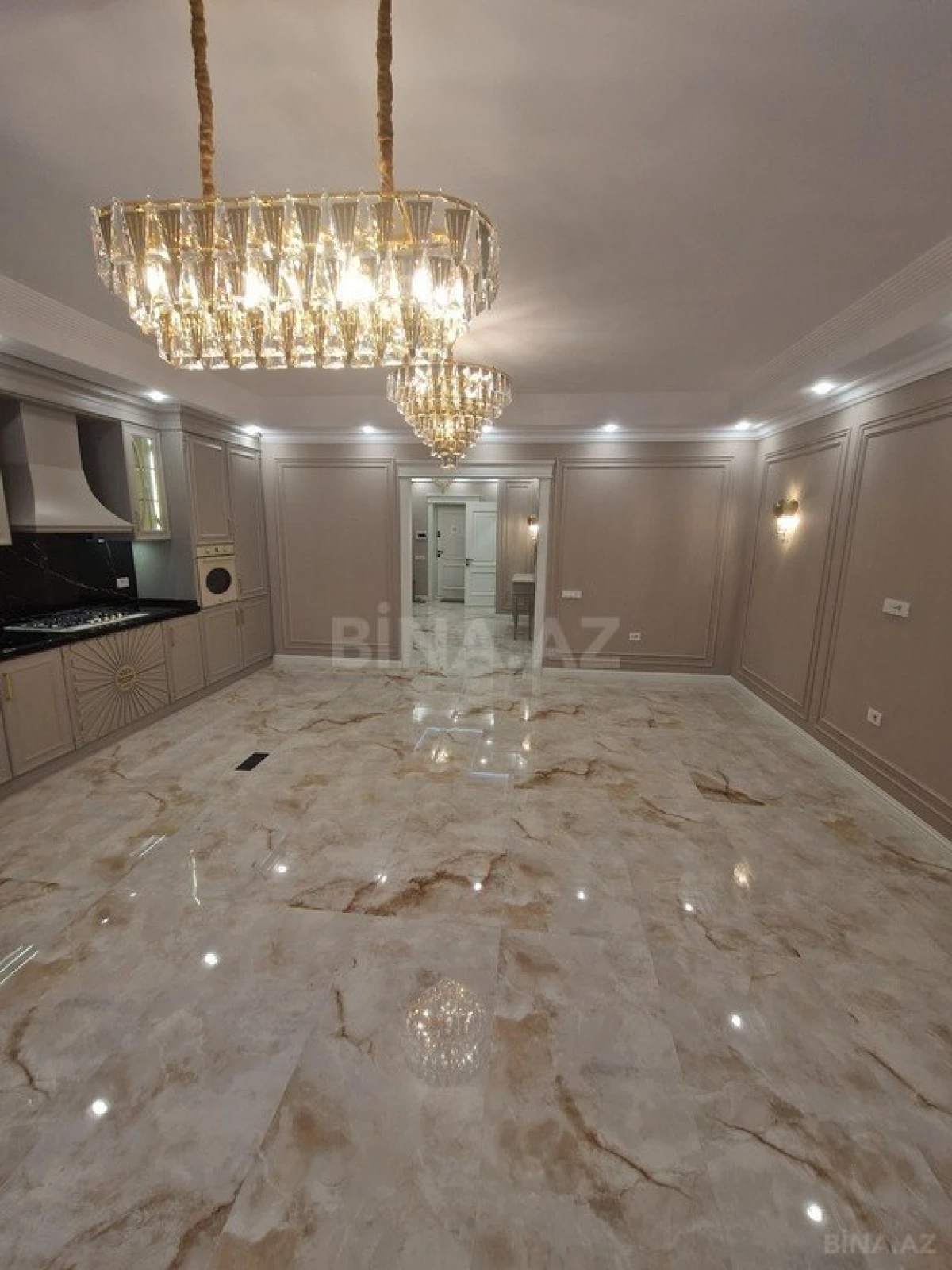 Satılır 3 otaqlı mənzil 108 m²