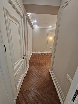 Satılır 3 otaqlı mənzil 108 m²