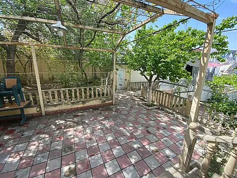 Satılır 5 otaqlı həyət evi 94 m²