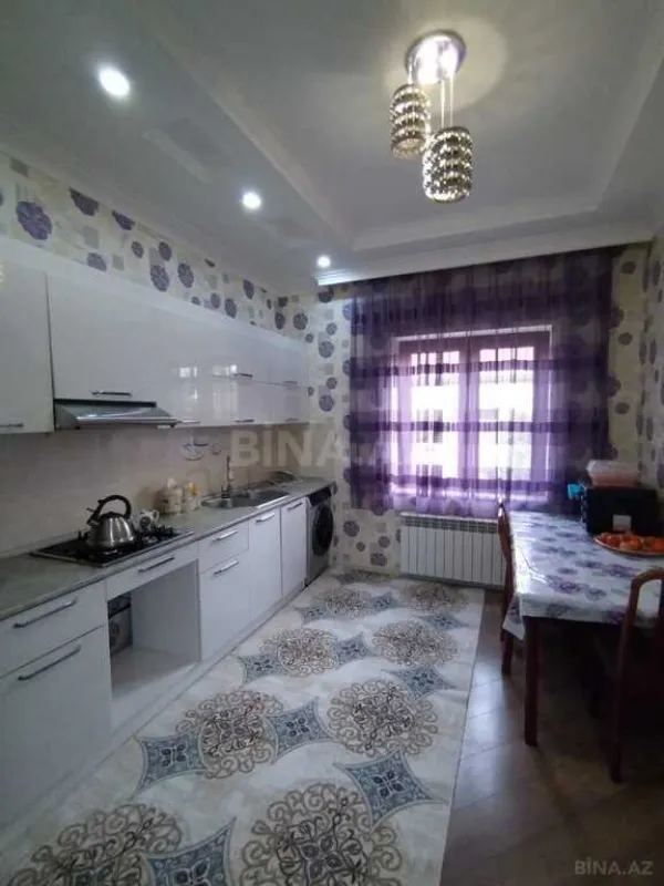 Satılır 9 otaqlı həyət evi 420 m²