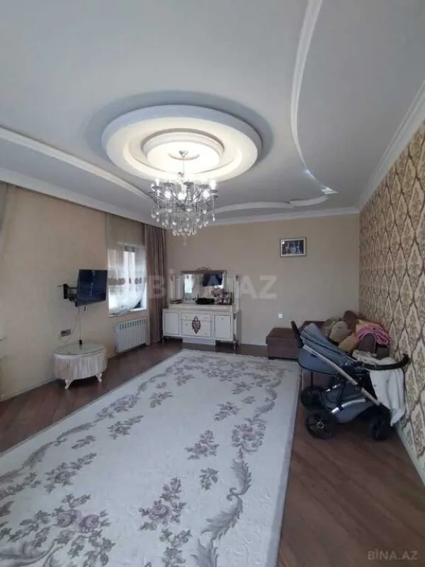 Satılır 9 otaqlı həyət evi 420 m²