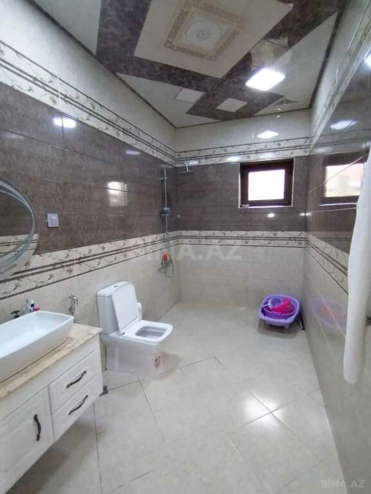 Satılır 9 otaqlı həyət evi 420 m²