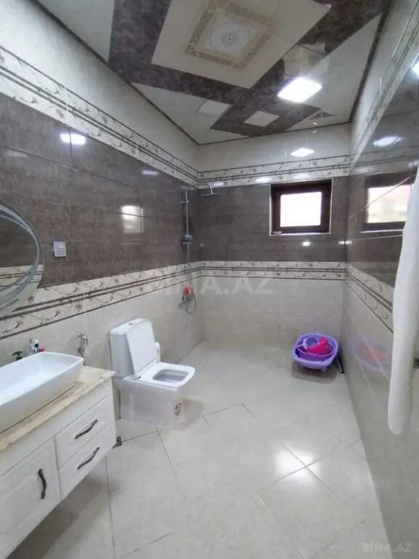 Satılır 9 otaqlı həyət evi 420 m²