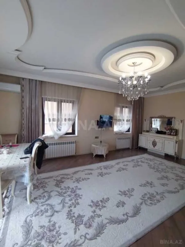 Satılır 9 otaqlı həyət evi 420 m²