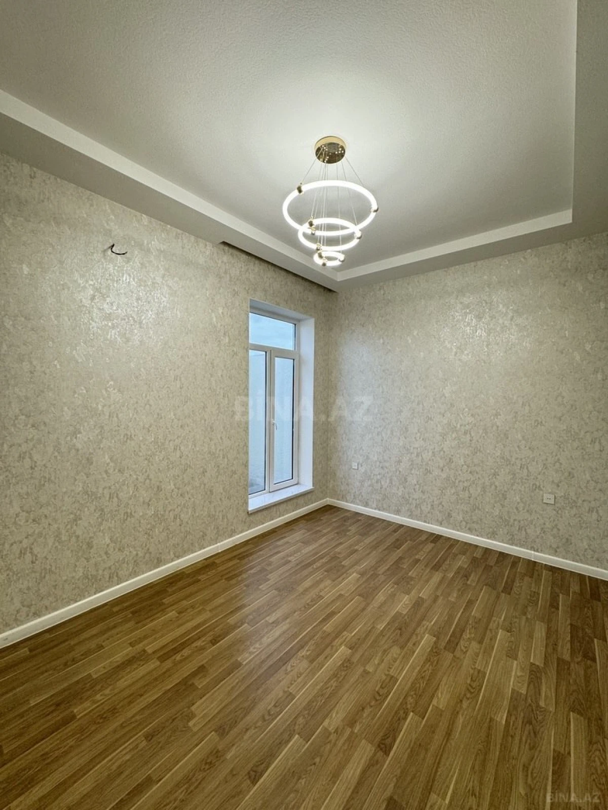 Satılır 4 otaqlı həyət evi 160 m²