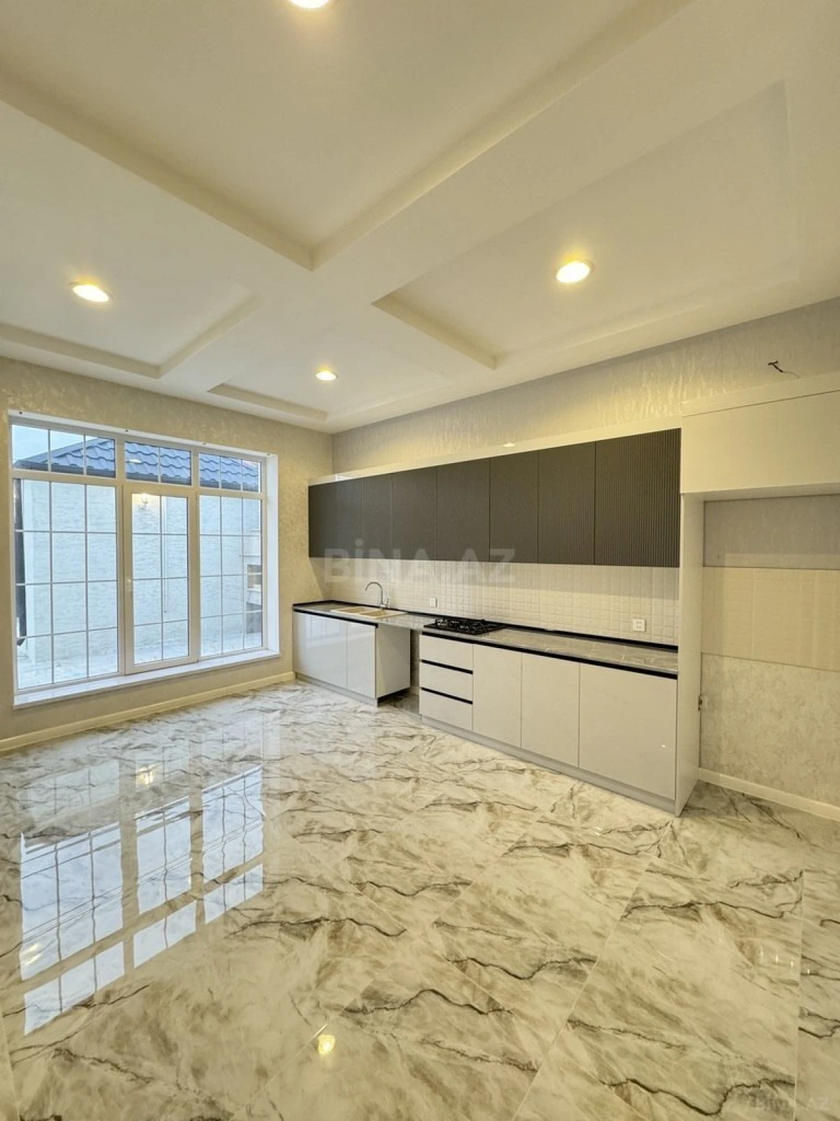 Satılır 4 otaqlı həyət evi 160 m²