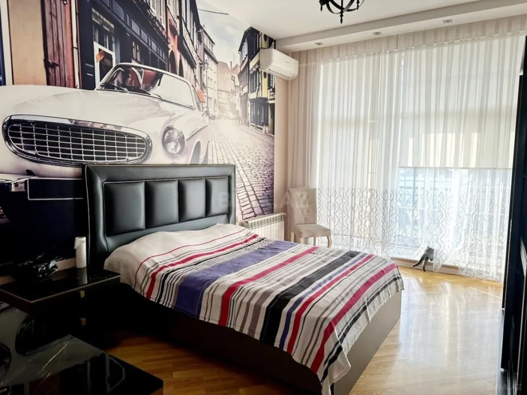 Satılır 7 otaqlı həyət evi 750 m²