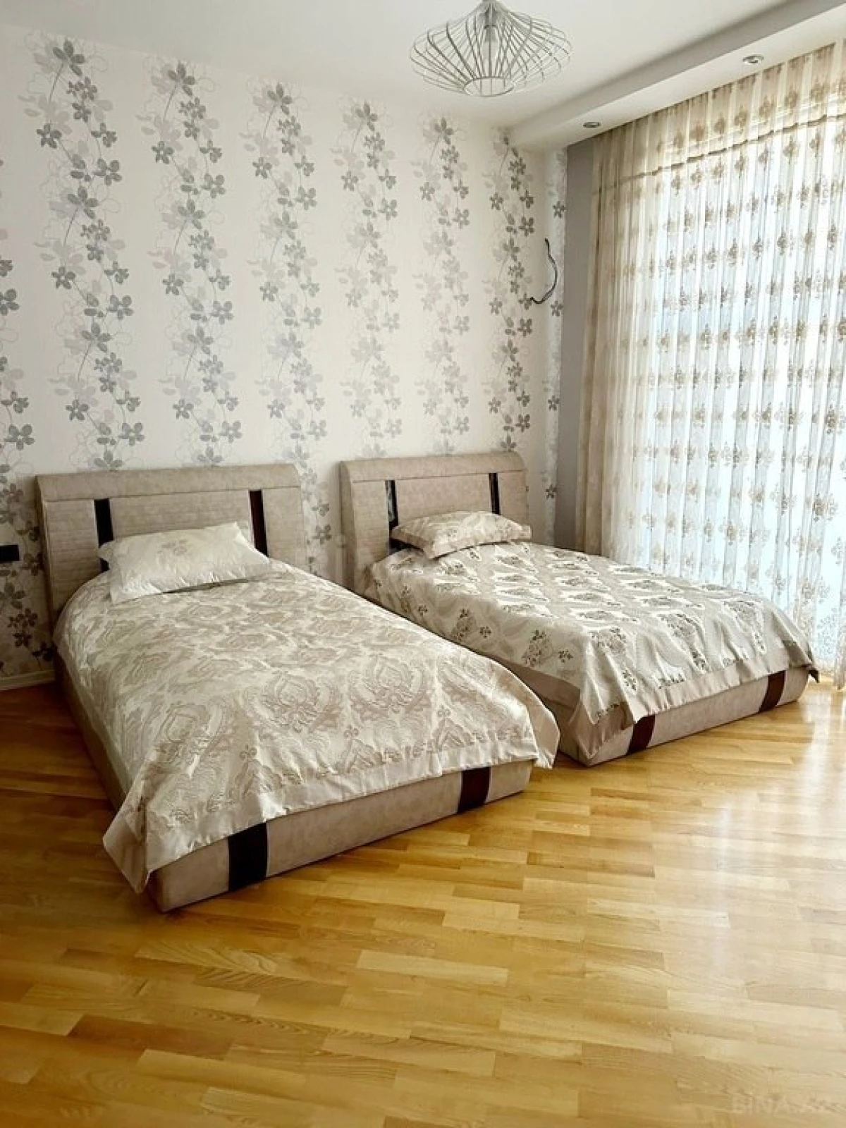 Satılır 7 otaqlı həyət evi 750 m²