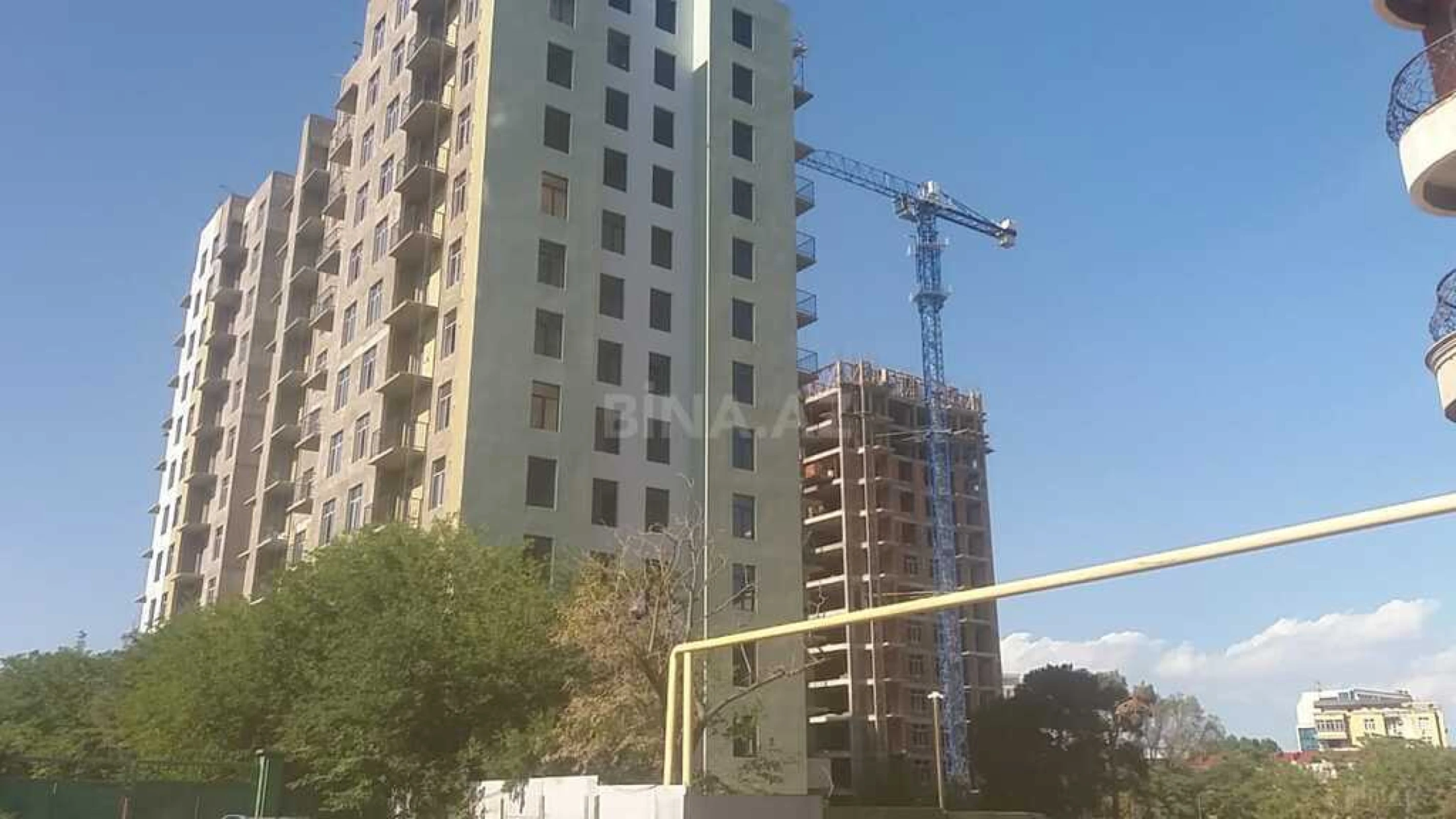 Satılır 3 otaqlı mənzil 147 m²