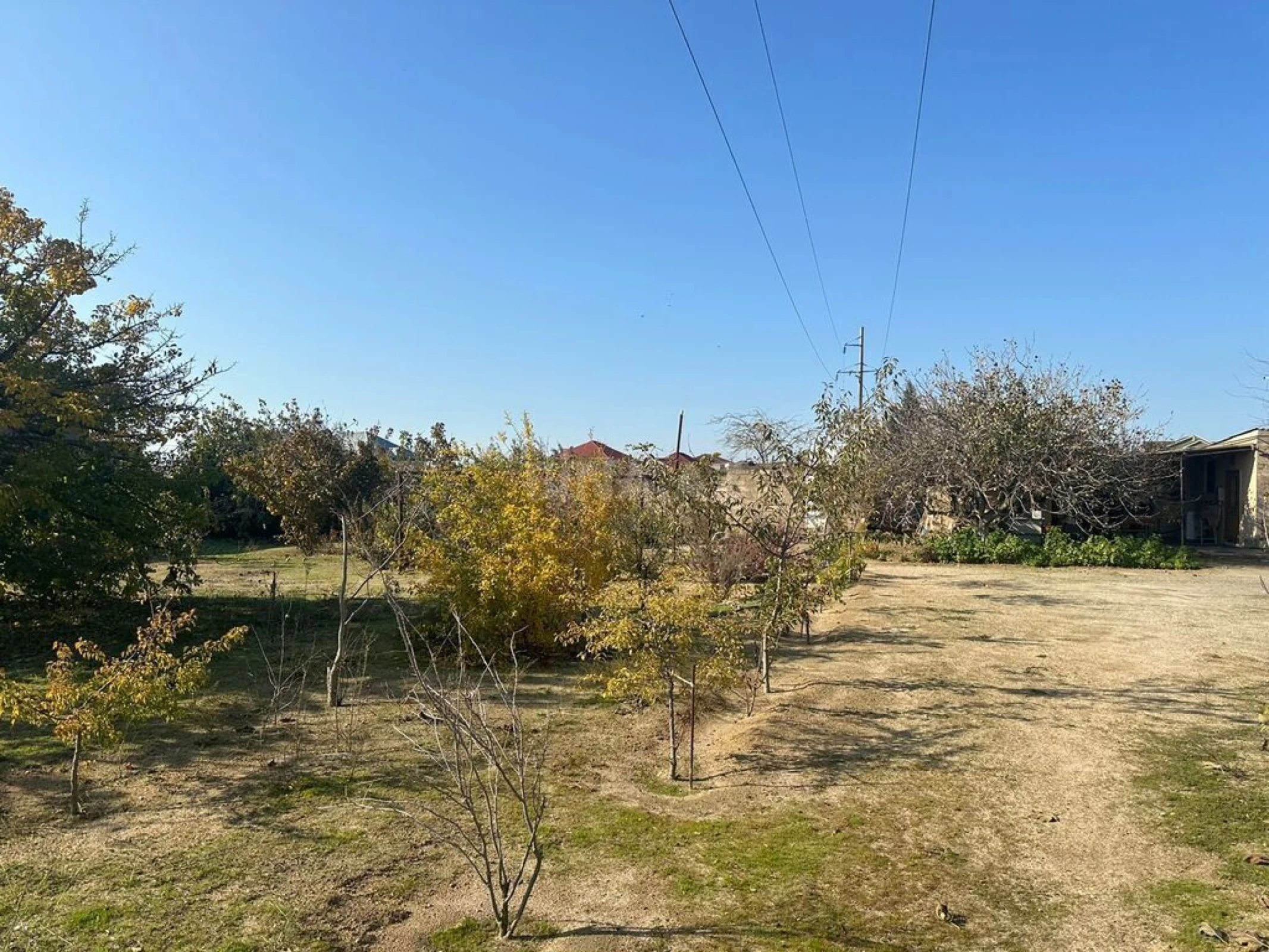 Satılır 5 otaqlı həyət evi 200 m²