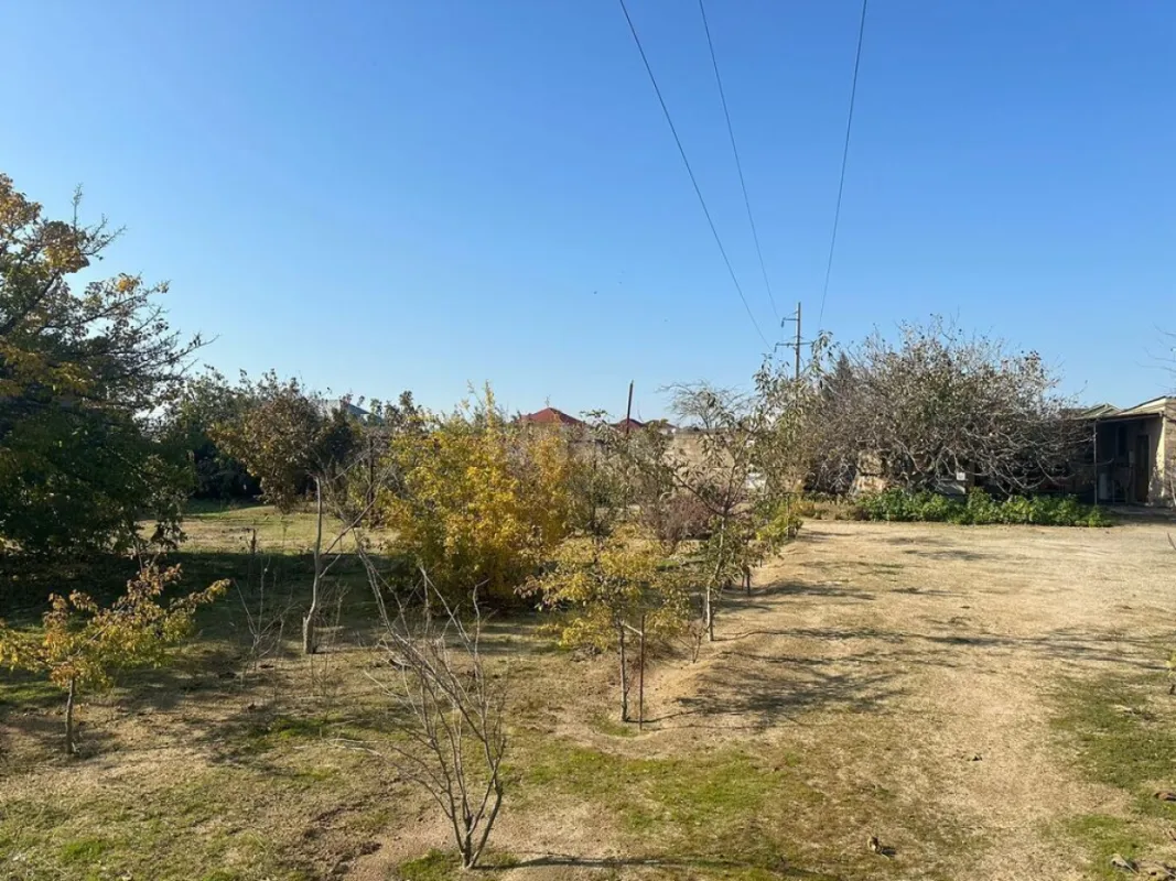 Satılır 5 otaqlı həyət evi 200 m²