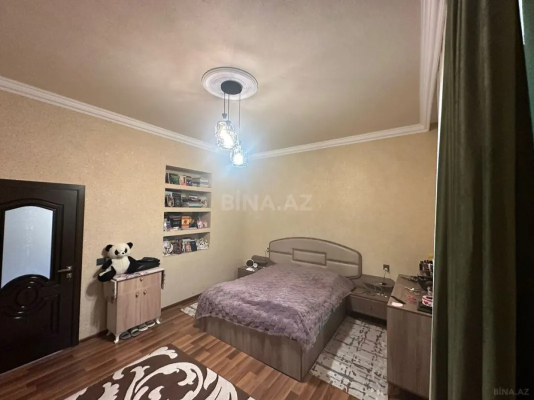Satılır 5 otaqlı həyət evi 200 m²