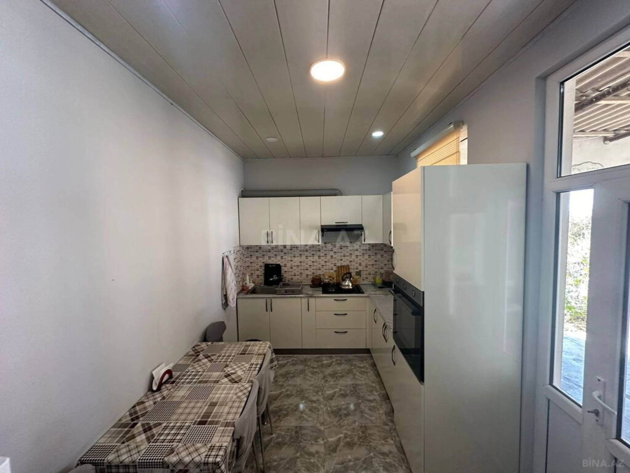 Satılır 5 otaqlı həyət evi 200 m²