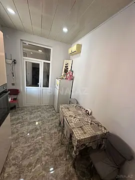 Satılır 5 otaqlı həyət evi 200 m²