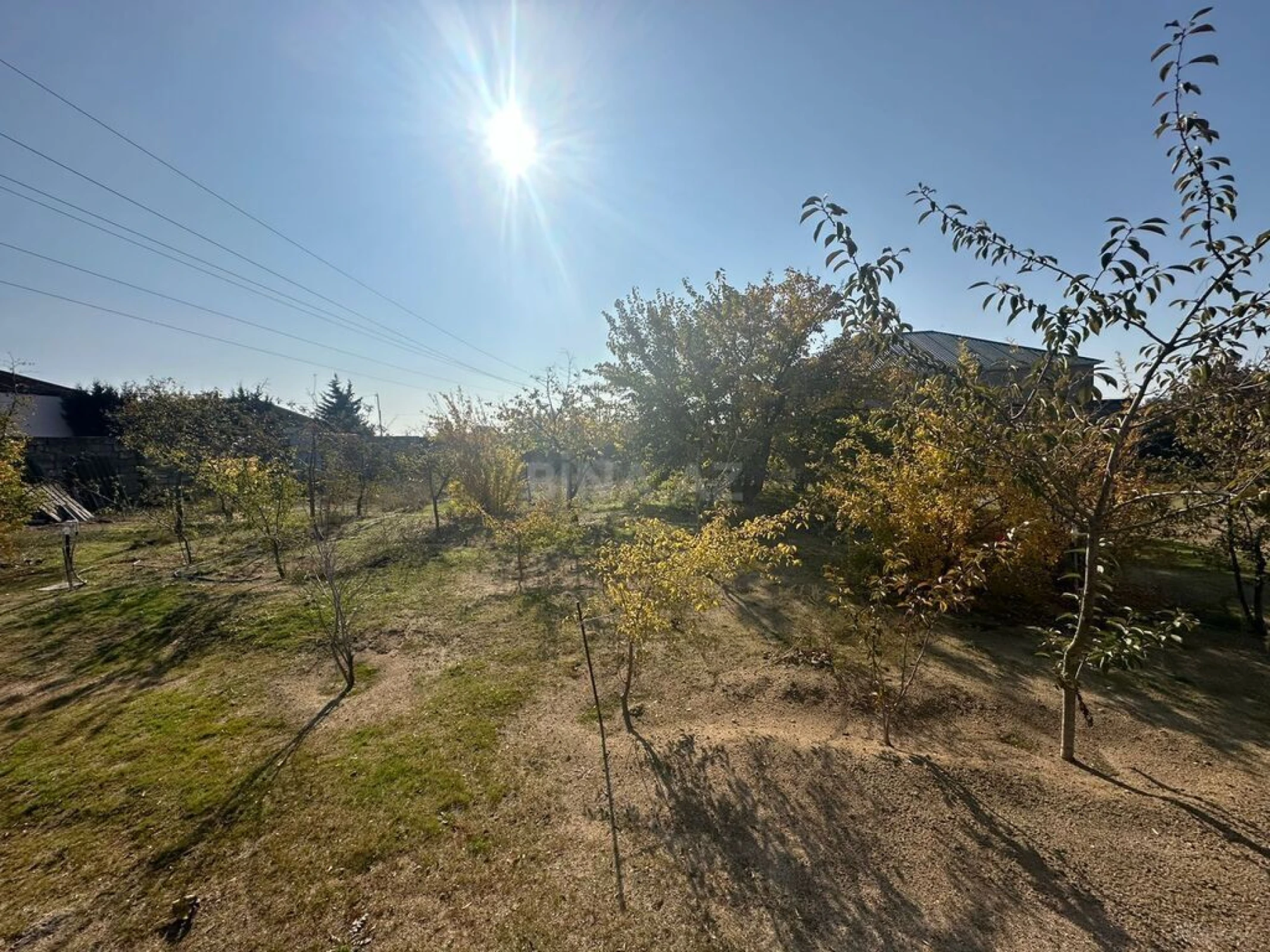 Satılır 5 otaqlı həyət evi 200 m²