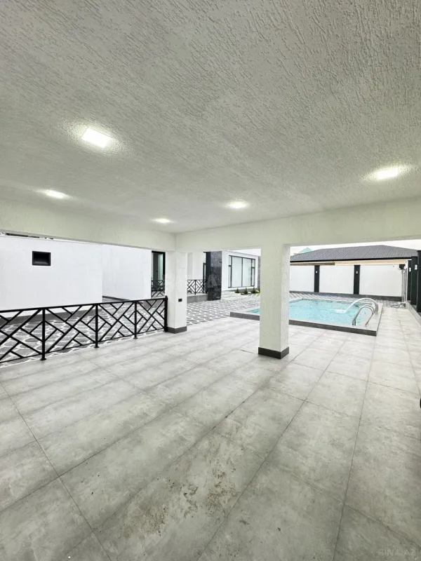 Satılır 4 otaqlı həyət evi 220 m²