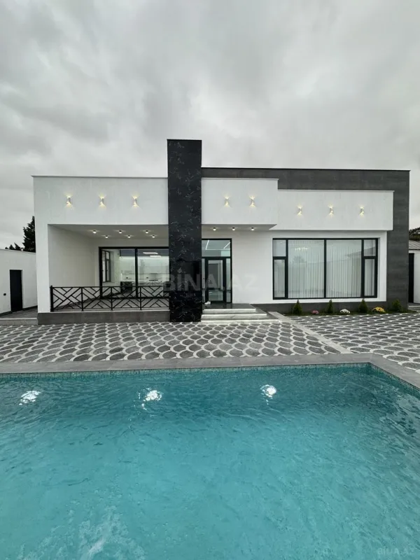 Satılır 4 otaqlı həyət evi 220 m²