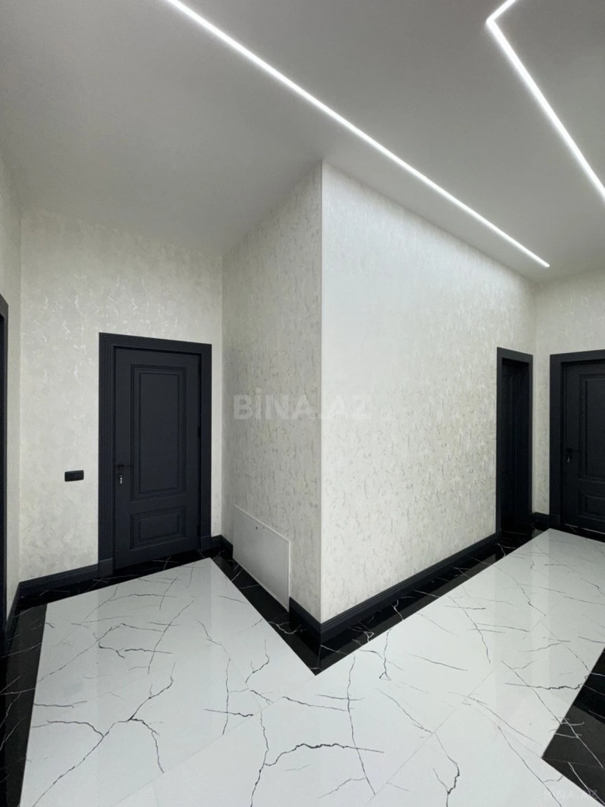 Satılır 4 otaqlı həyət evi 220 m²