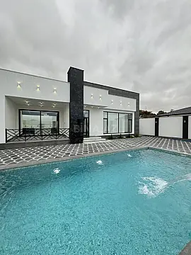 Satılır 4 otaqlı həyət evi 220 m²