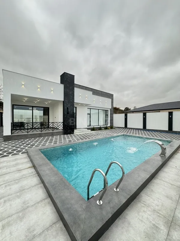 Satılır 4 otaqlı həyət evi 220 m²