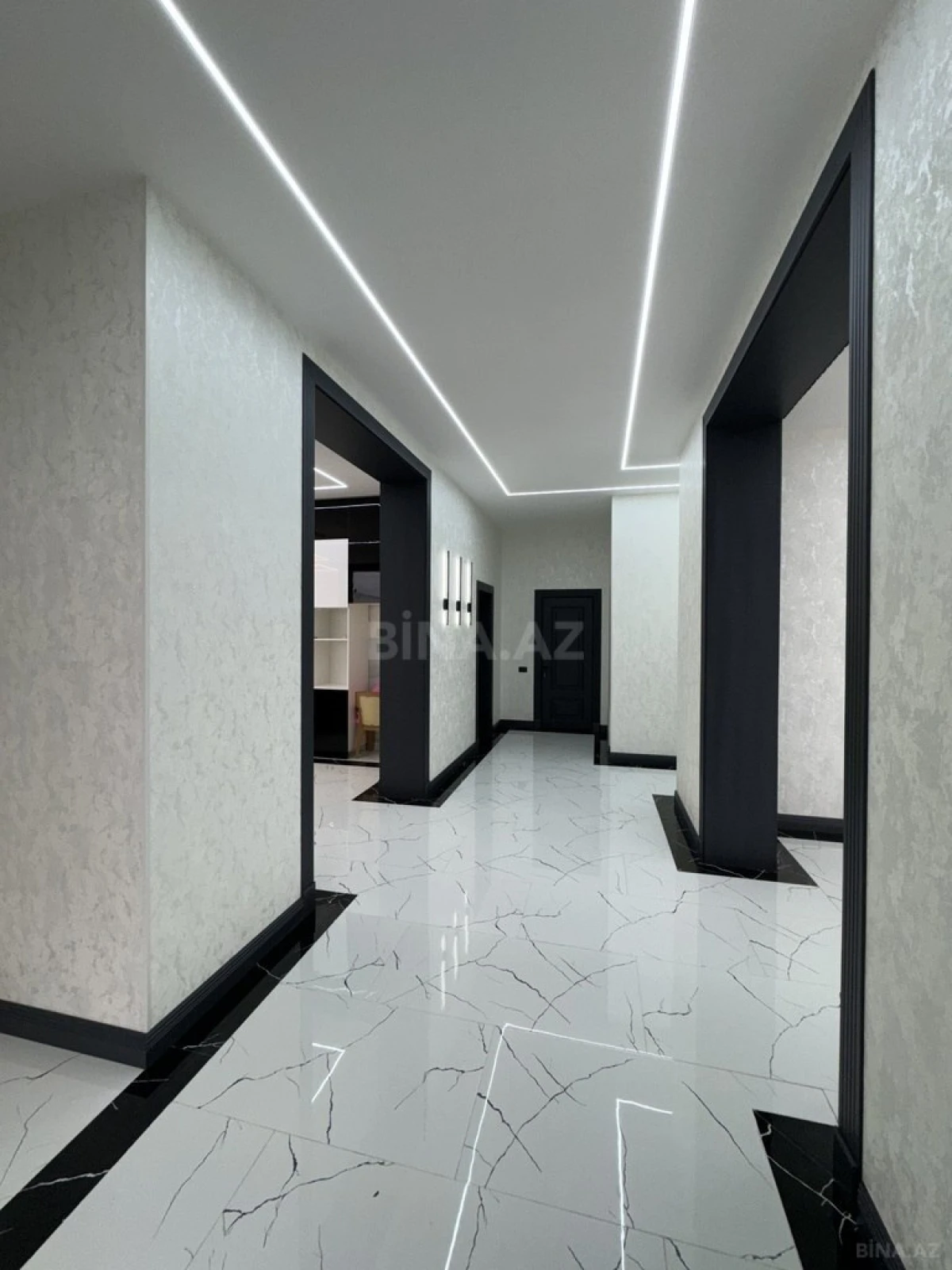 Satılır 4 otaqlı həyət evi 220 m²