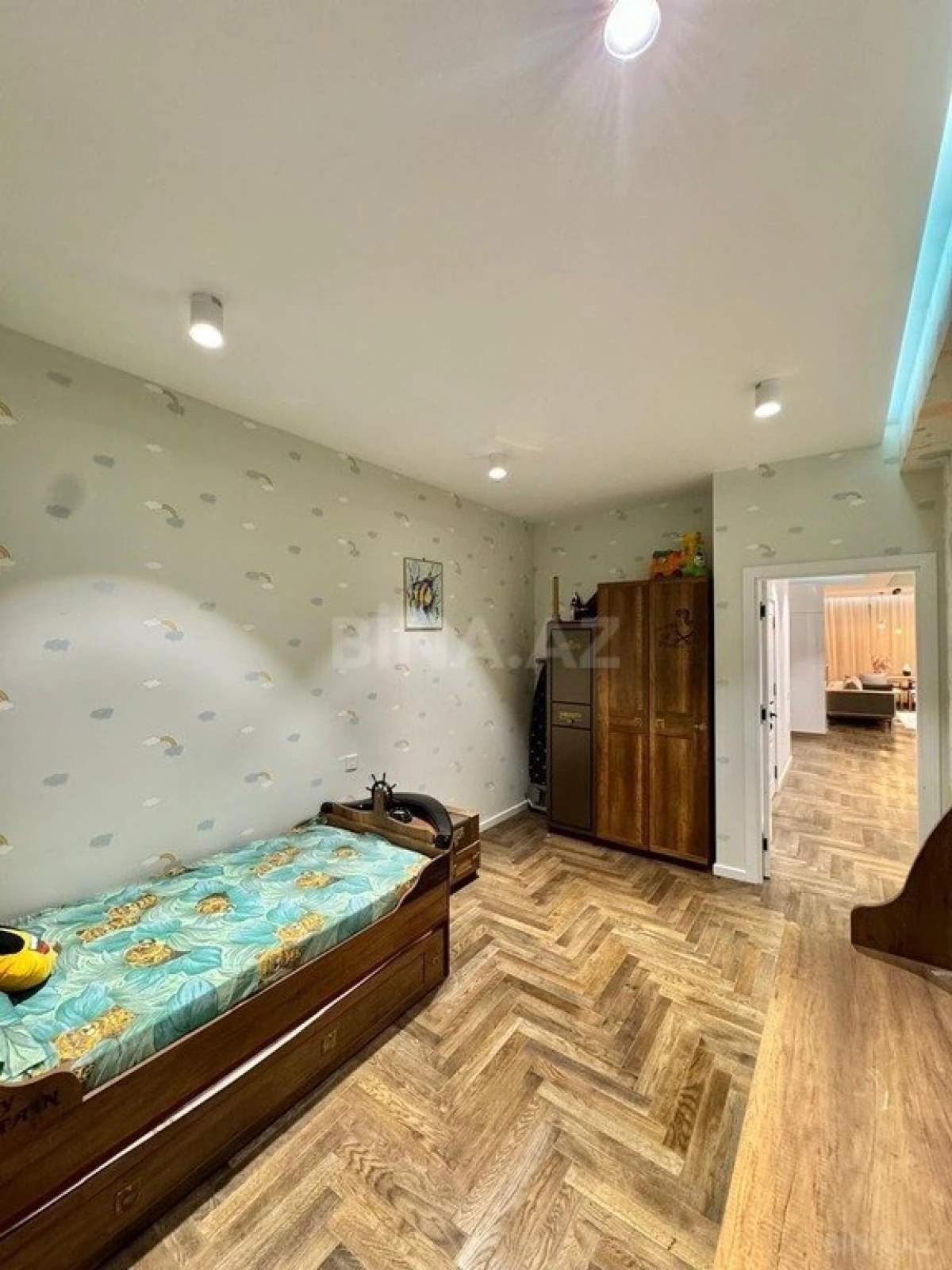 Satılır 3 otaqlı mənzil 124 m²