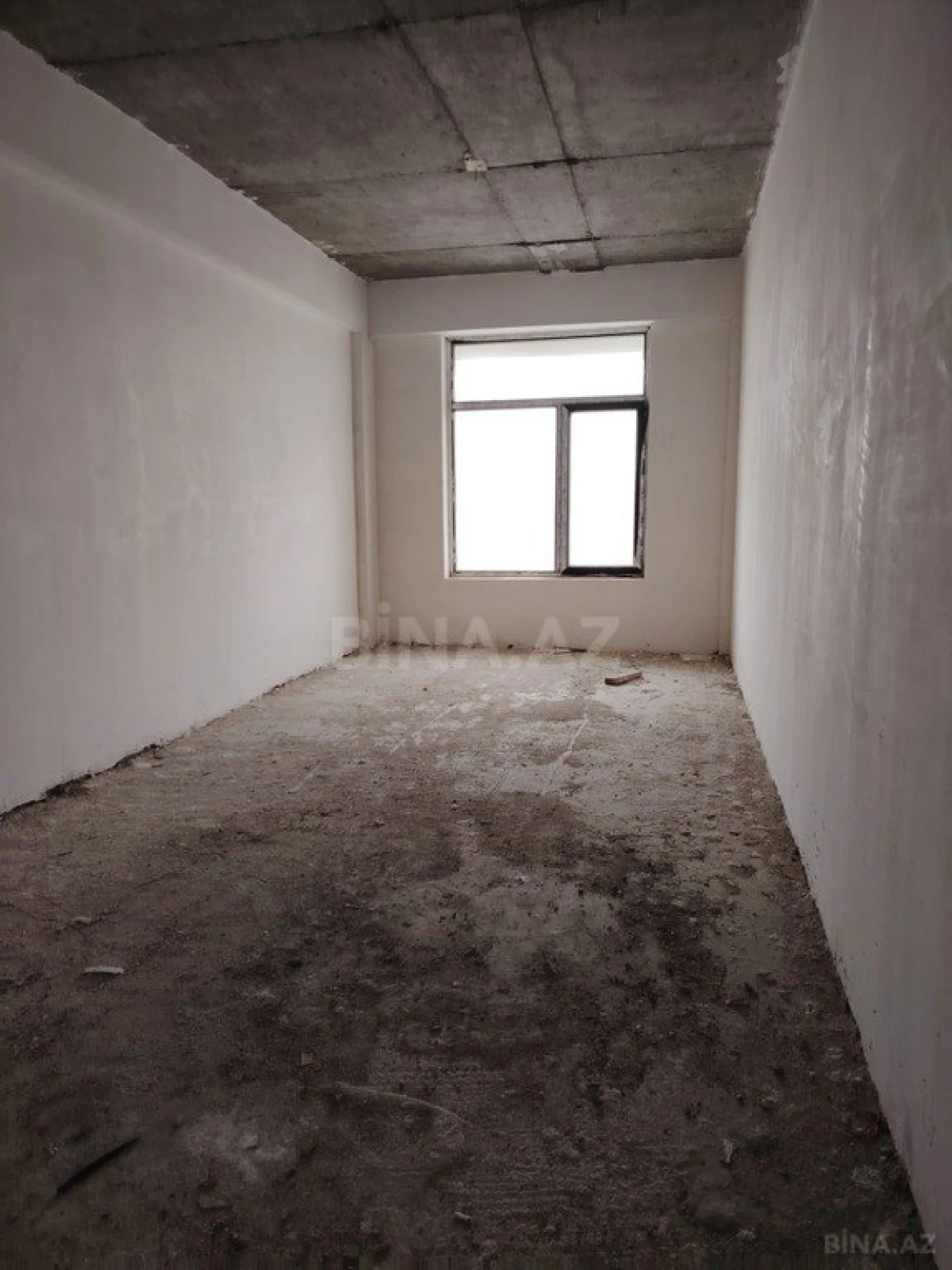 Satılır 4 otaqlı mənzil 171 m²