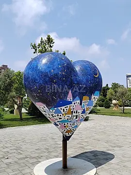 Satılır 4 otaqlı mənzil 171 m²