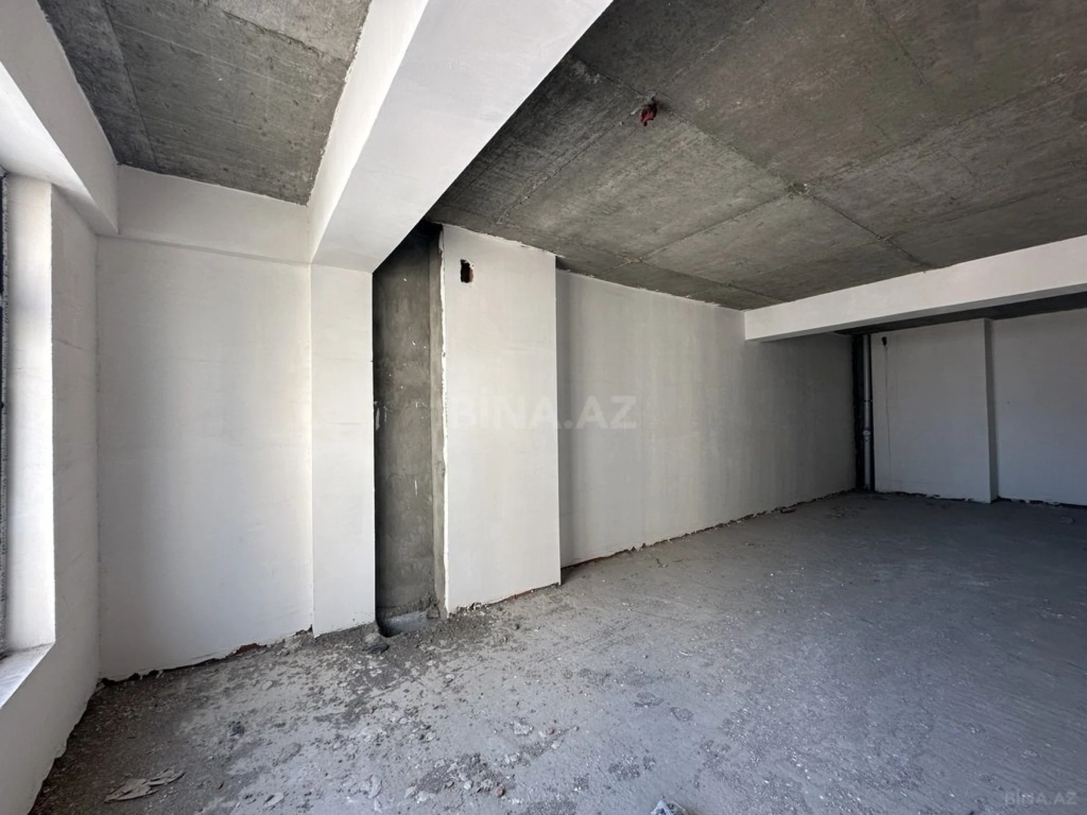 Satılır 4 otaqlı mənzil 171 m²