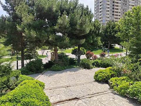 Satılır 4 otaqlı mənzil 171 m²