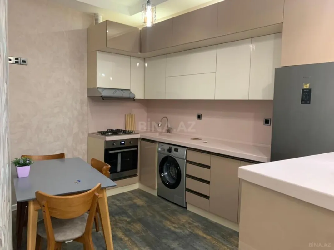 Kirayə verilir 3 otaqlı mənzil 110 m²