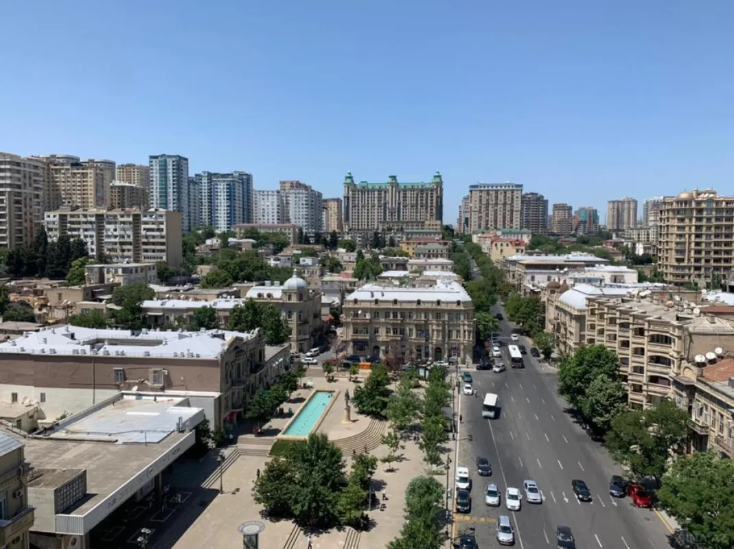 Kirayə verilir 3 otaqlı mənzil 110 m²