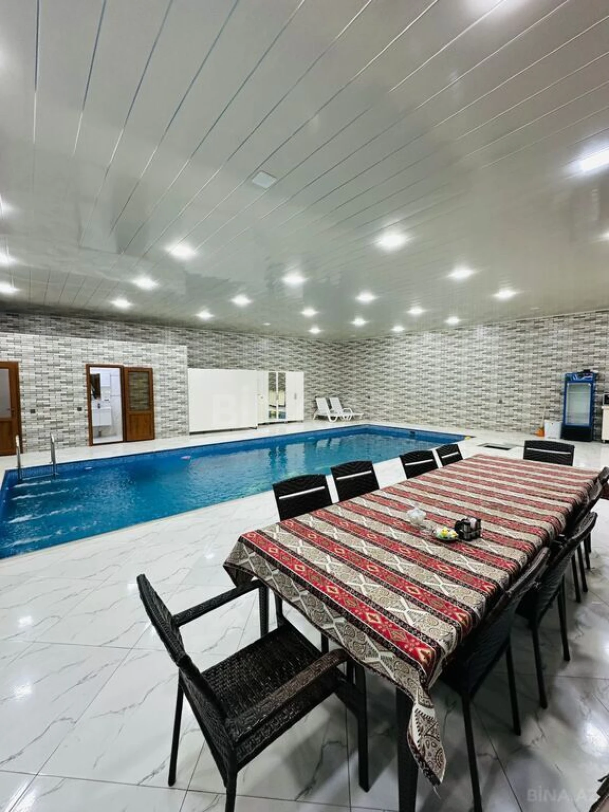Kirayə verilir 5 otaqlı həyət evi 360 m²