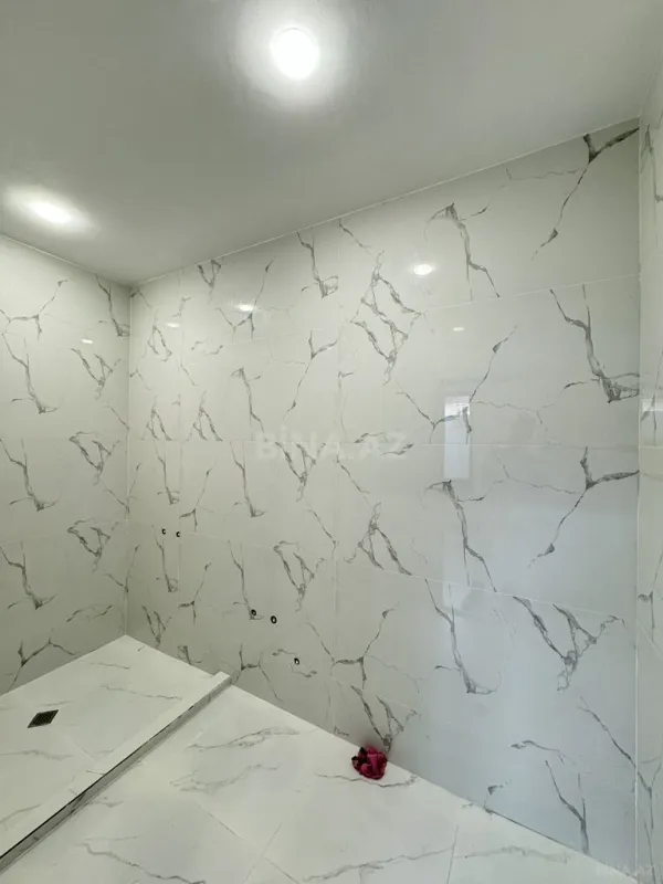 Satılır 4 otaqlı həyət evi 135 m²