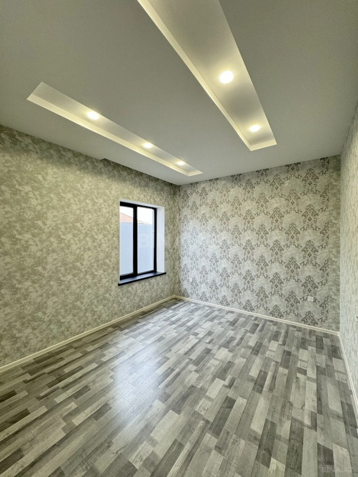 Satılır 4 otaqlı həyət evi 135 m²