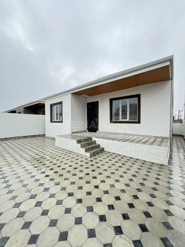Satılır 4 otaqlı həyət evi 135 m²