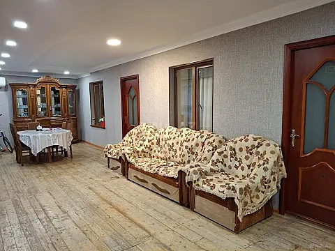 Satılır 5 otaqlı həyət evi 120 m²