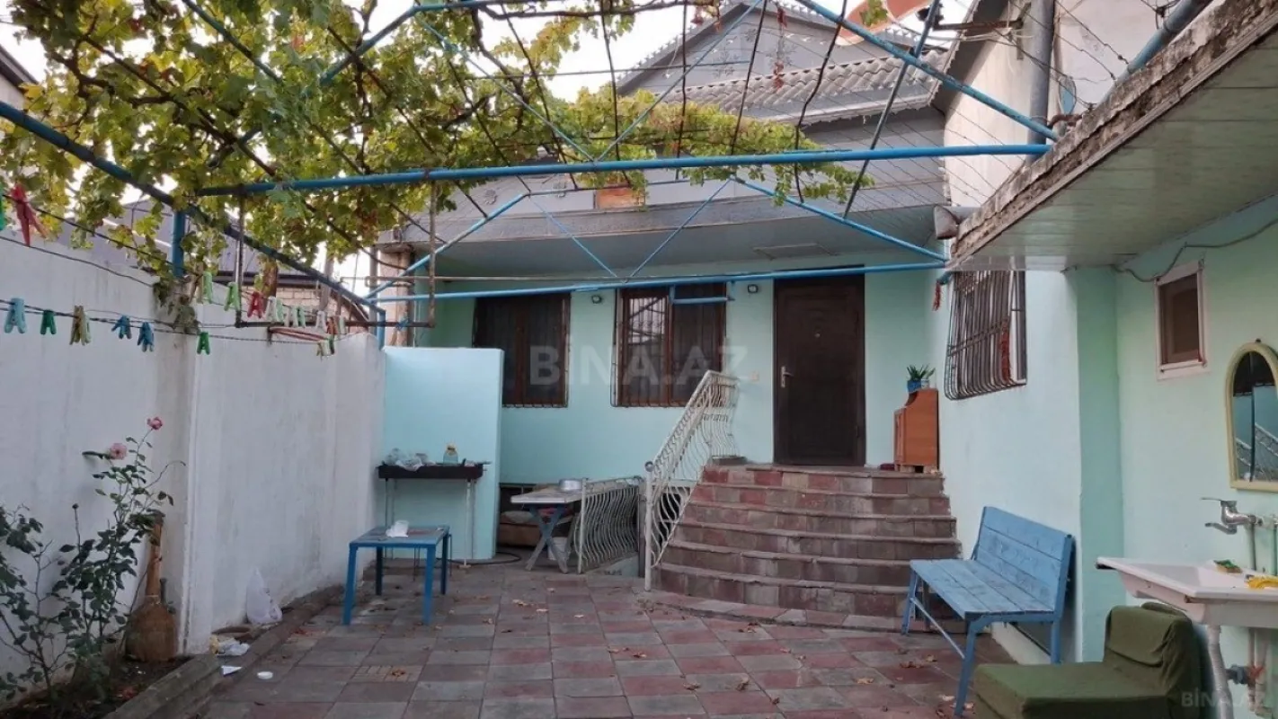 Satılır 5 otaqlı həyət evi 120 m²