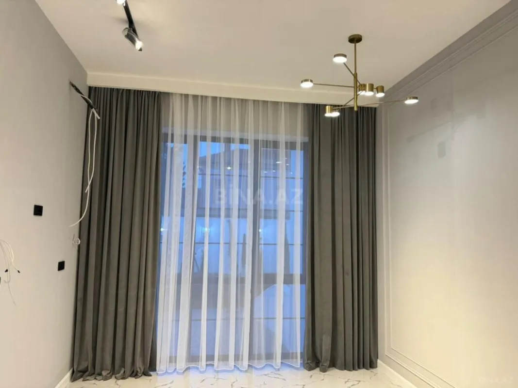 Satılır 5 otaqlı həyət evi 350 m²