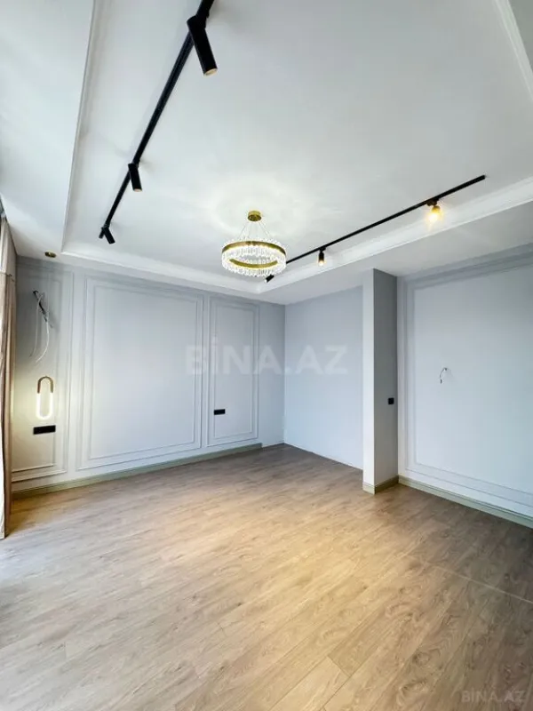 Satılır 5 otaqlı həyət evi 350 m²