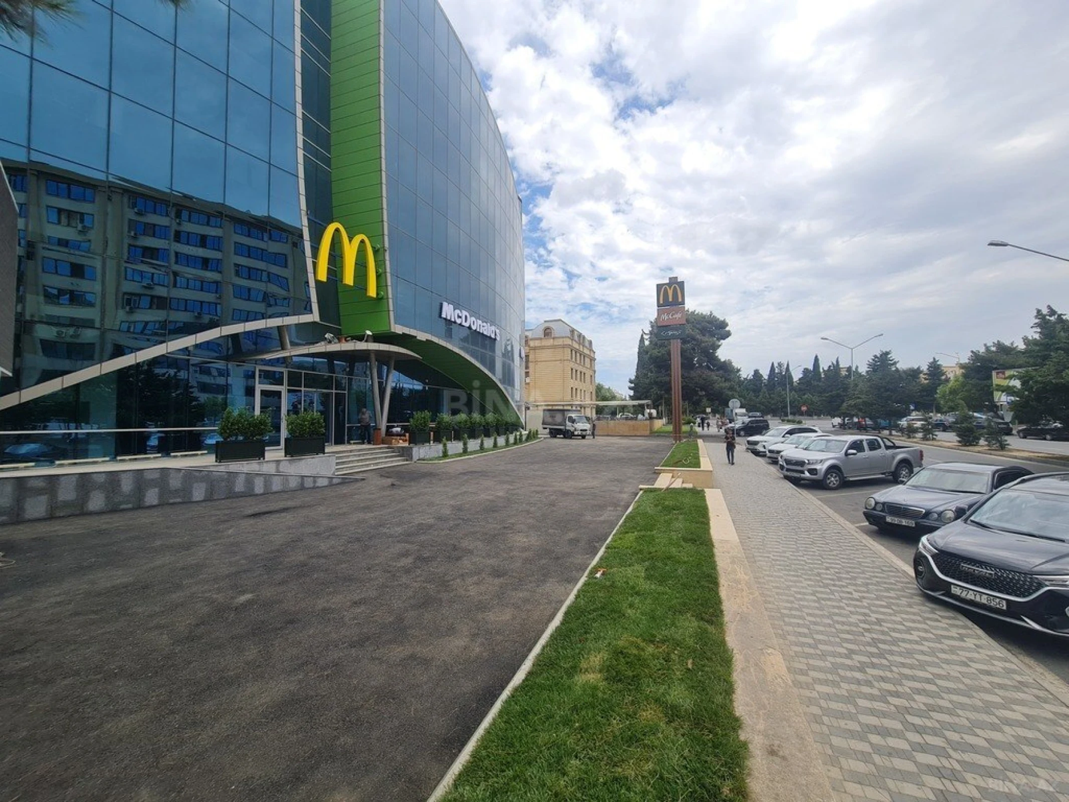 Kirayə verilir obyekt 420 m²