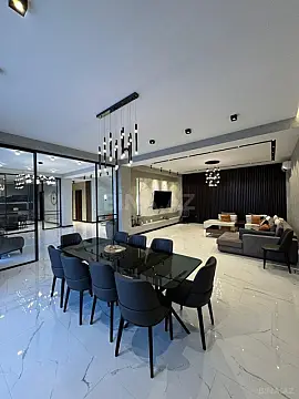 Satılır 8 otaqlı həyət evi 700 m²
