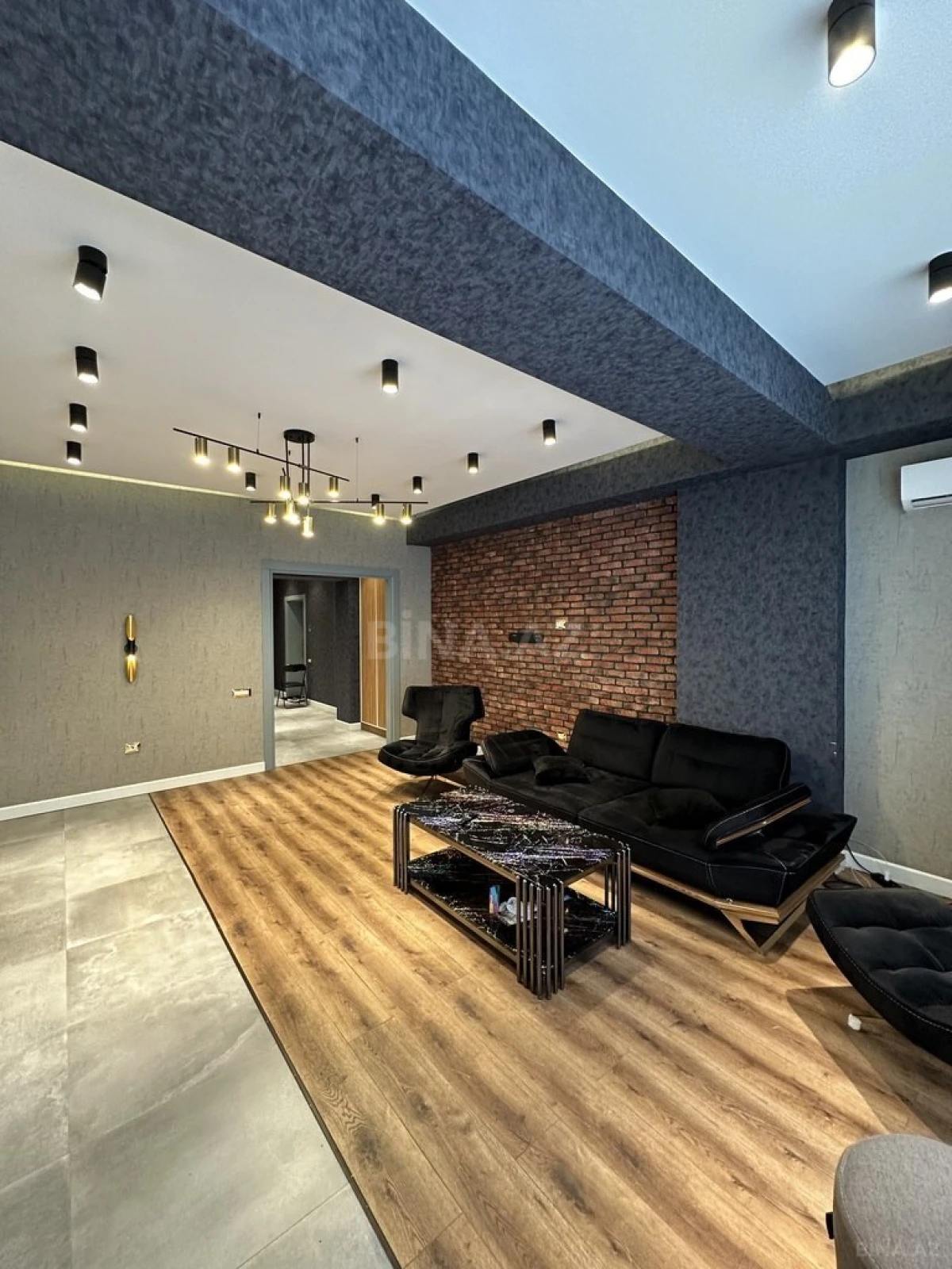 Satılır 3 otaqlı mənzil 120 m²