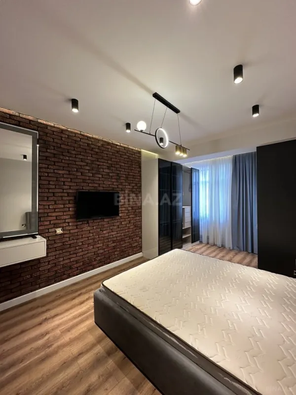 Satılır 3 otaqlı mənzil 120 m²