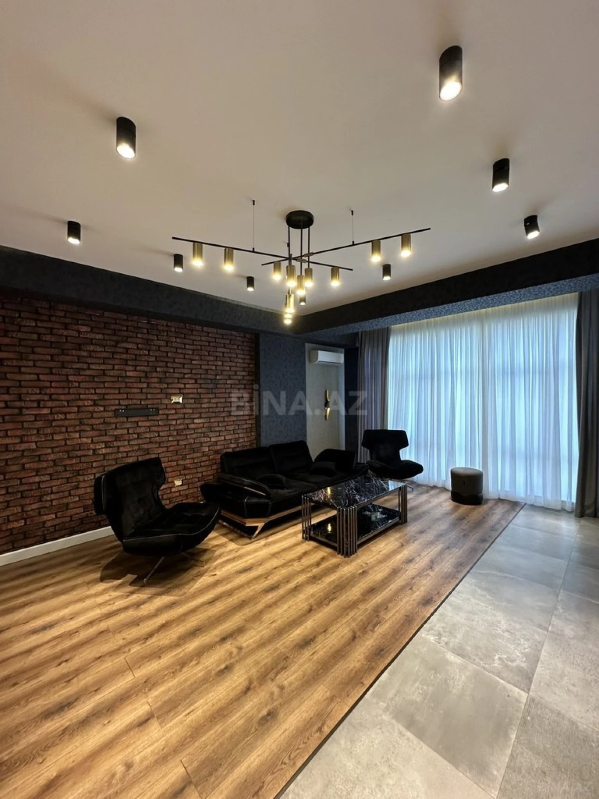 Satılır 3 otaqlı mənzil 120 m²