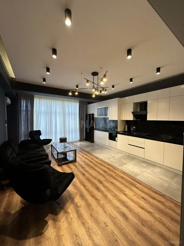 Satılır 3 otaqlı mənzil 120 m²
